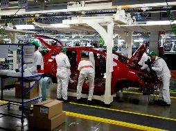 Los envíos de autos a EU han tenido un crecimiento promedio de 9% en los últimos 6 años y representan el 74% de los envíos totales de México. AP/E. Verdugo