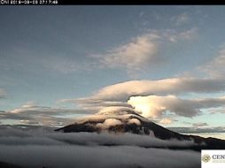  Protección Civil del Estado de Puebla precisó que a las 9:19 horas se detectó una explosión con contenido moderado de ceniza y la columna presentó una altura de tres kilómetros, con dirección al suroeste. TWITTER/ @PC_Estatal