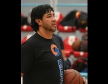 En el comunicado difundido en redes se informó que ''el ex seleccionado nacional se hará cargo de la dirección técnica teniendo dos series de temporada regular por delante''. ESPECIAL / Gigantes de Jalisco