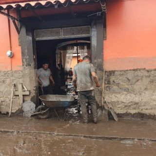 “Teníamos el agua hasta el cuello”: víctima en San Gabriel