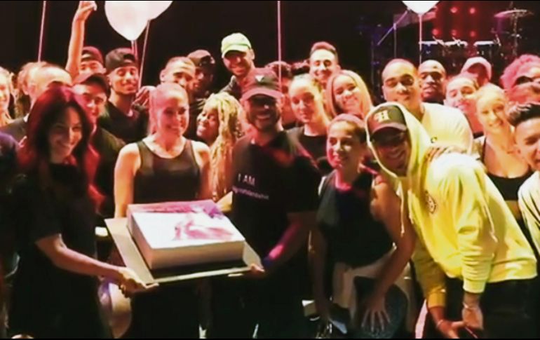 La cantante celebró a lo grande en sus redes sociales. INSTAGRAM / @JLO