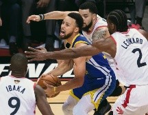 Toronto dominaba el segundo juego de las Finales, pero un momento brillante de los Warriors les acarreó la derrota. AP / N. Denette