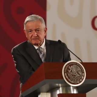Vamos a respetar decisión de juez sobre Santa Lucía: López Obrador