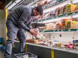 Directivos de Walmart y de tiendas económicas advierten que los aranceles podrían redundar en aumentos de precios. AP/ARCHIVO