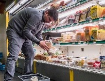 Directivos de Walmart y de tiendas económicas advierten que los aranceles podrían redundar en aumentos de precios. AP/ARCHIVO