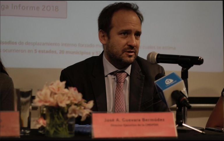 José Guevara Bermúdez, director ejecutivo de la Comisión Mexicana, consideró que el desplazamiento interno forzado es un problema que las autoridades han ignorado. TWITTER/@CMDPDH