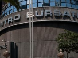 En la jornada se negociaron 226.7 millones de títulos en los mercados global y local. NTX/ARCHIVO