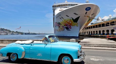 Cruceros, veleros, barcos de pesca y otros aviones y embarcaciones similares en general tendrán restricciones para viajar a Cuba.  EFE / E. Mastrascusa