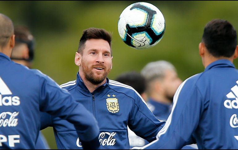 ''Argentina hace mucho tiempo que no la gana y todos queremos volver a festejar, nosotros y la gente queremos un título'', remarcó el capitán de la albiceleste. EFE / J. Roncoroni