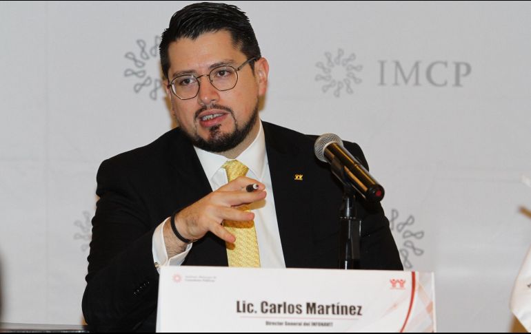 El director general del Instituto del Infonavit, Carlos Martínez Velázquez, ofreció algunas palabras en la firma del convenio con el Instituto Mexicano de Contadores Públicos. NTX/G. Granados
