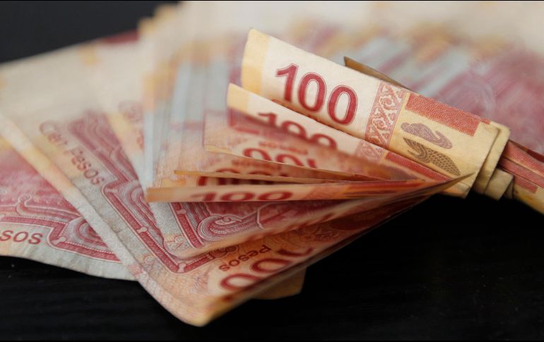 Expertos consideran que la paridad peso-dólar concluiría en 2019 y 2020 en 20.25 y 20.50 pesos. EL INFORMADOR/ARCHIVO