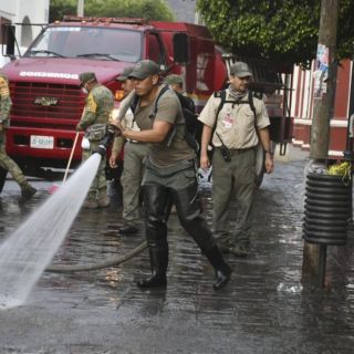 Continúa limpieza y búsqueda de personas en San Gabriel