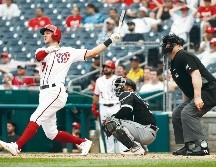 Trea Turner conecta jonrón en el noveno inning para darle el triunfo a los Nacionales. AP
