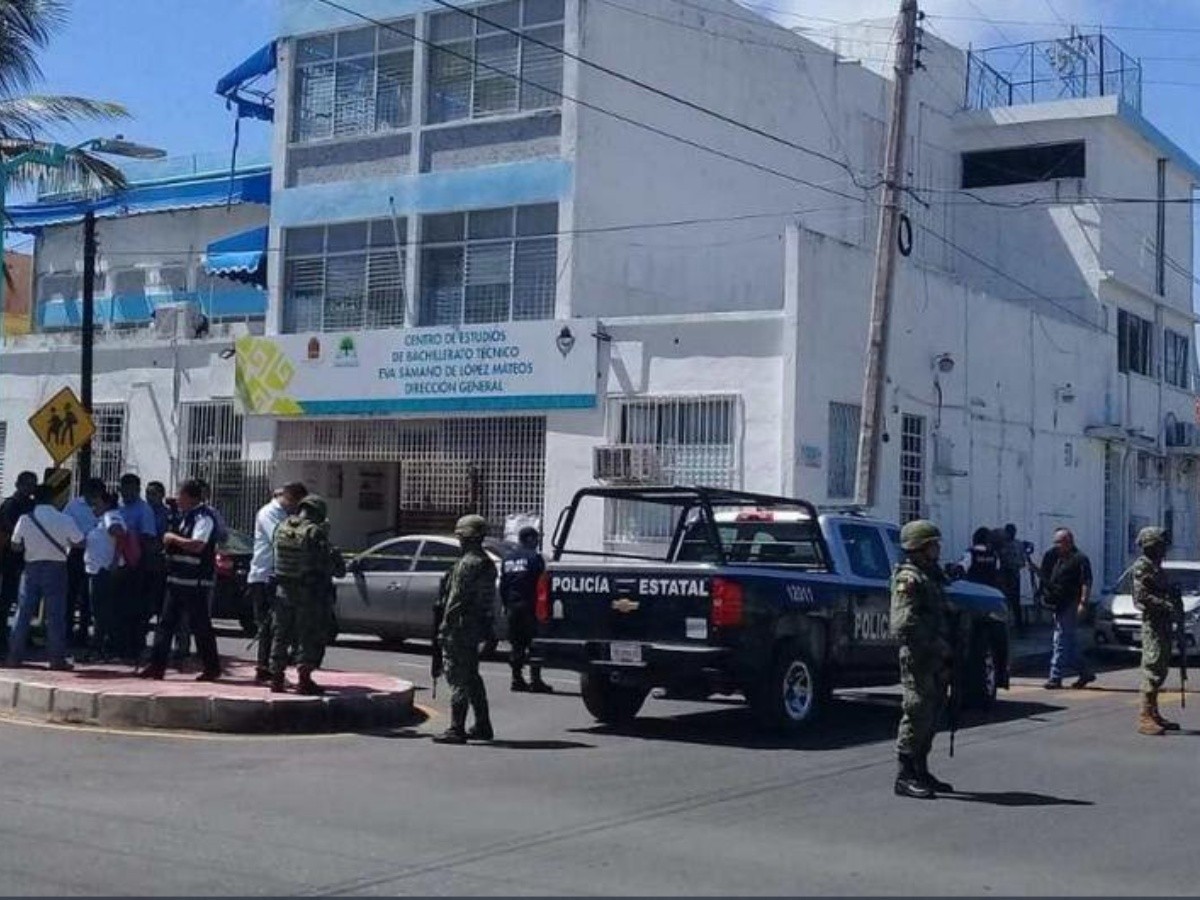  Estalla paquete bomba en Colegio de Bachilleres de Chetumal