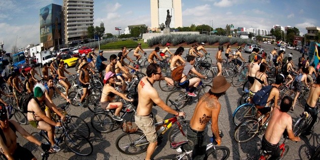 Desnudos y en bicicleta, llega la novena edici&oacute;n del World Naked Bike Ride