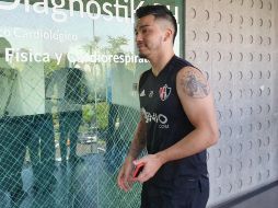 Uno a uno, los jugadores rojinegros fueron desfilando; elementos como Ricardo Álvarez, Lorenzo Reyes y Osvaldo Martínez, además de algunos canteranos, se hicieron presentes a lo largo de la mañana. EL INFORMADOR / J. Robles