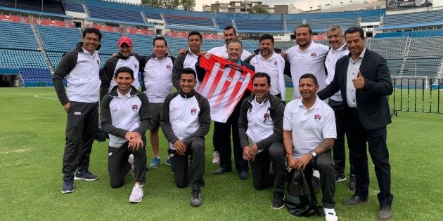 Leyendas de Chivas y Am&eacute;rica se enfrentan en el estadio Azul