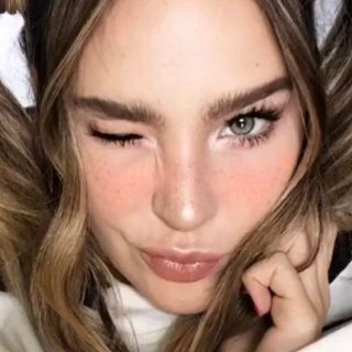 Belinda presume silueta y anuncia colaboración con los Ángeles Azules