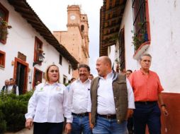 Se firmó el convenio entre gobierno y presidentes municipales para la elaboración del Plan Maestro de la Sierra de Tapalpa. TWITTER / @GobiernoJalisco
