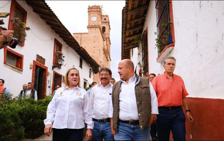 Se firmó el convenio entre gobierno y presidentes municipales para la elaboración del Plan Maestro de la Sierra de Tapalpa. TWITTER / @GobiernoJalisco