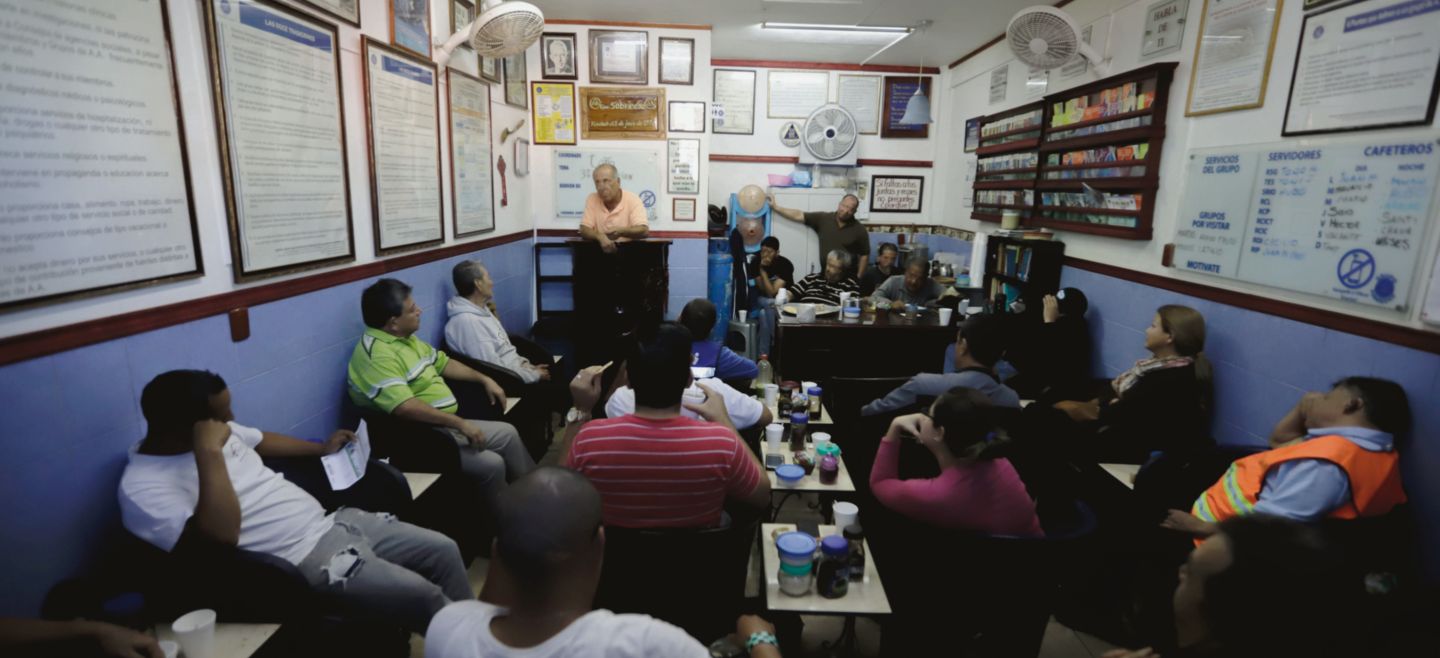 Seis mil 704 jaliscienses forman parte de Alcohólicos Anónimos en el Estado. EL INFORMADOR / F. Atilano