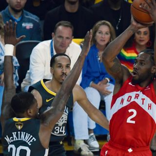 Raptors acarician la gloria