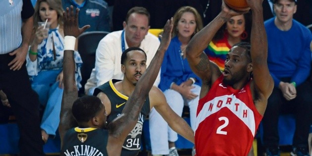 Raptors acarician la gloria