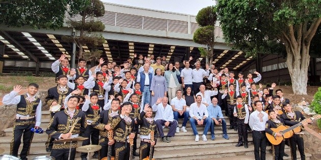 Rafa M&aacute;rquez y sus amigos visitan Villa de los Ni&ntilde;os