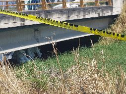 Mientras realizaban trabajos de desazolve en el canal de Atequiza, trabajadores del SIAPA encontraron bolsas con restos humanos. EL INFORMADOR/ARCHIVO