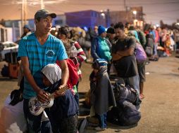 Tras pacto, EU envía a México ocho mil migrantes