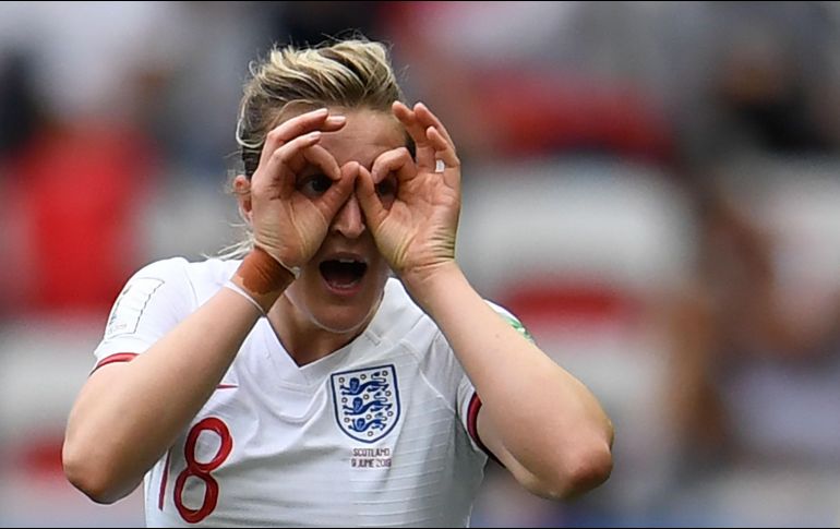 Ellen White celebra tras marcar el segundo gol de Inglaterra. AFP/C. SIMON