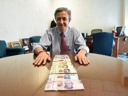 Alejandro Alegre Rabiela detalla después del billete de 200 pesos, viene la denominación de mil pesos y luego la de cien pesos. NTX / A. Rocha