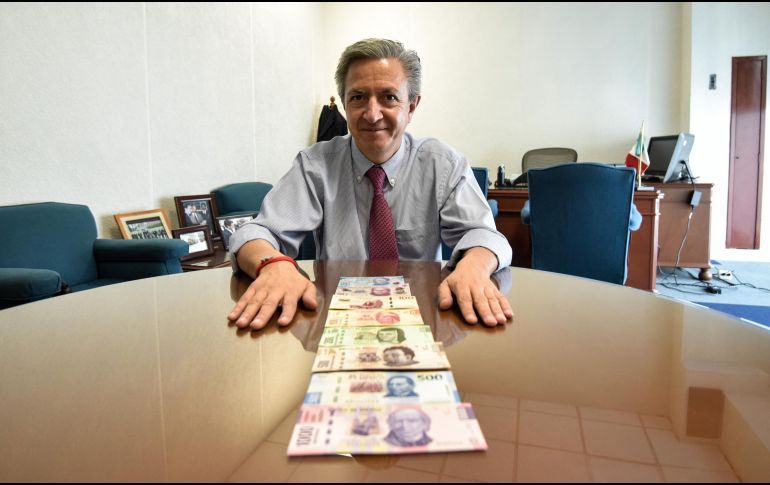 Alejandro Alegre Rabiela detalla después del billete de 200 pesos, viene la denominación de mil pesos y luego la de cien pesos. NTX / A. Rocha