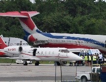 Ortiz sale de su natal República Dominicana a bordo de un avión-ambulancia. AP/J. Peña