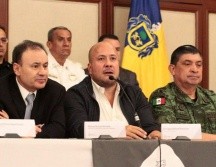 Alfaro informó también que el número de homicidios dolosos fue el más bajo en lo que va del año (188), pero sin contar los cuerpos localizados dentro de fosas. TWITTER / @GobiernoJalisco