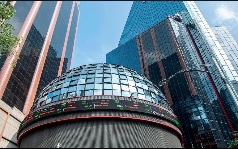 El S&P/BMV IPC se ubica en las 43 mil 805.21 unidades. AFP / ARCHIVO