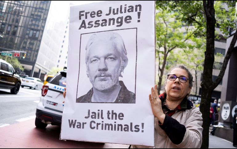 Assange fue expulsado el 11 de abril de la embajada ecuatoriana en Londres, donde se encontraba refugiado desde 2012. EFE / ARCHIVO