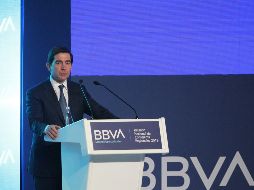 El presidente del Grupo BBVA, Carlos Torres, habla en la Reunión Nacional de Consejeros Regionales del BBVA, este martes en la Ciudad de México. EFE/M. Guzmán