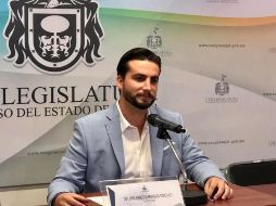 El legislador dijo que el propósito es apoyar a población vulnerable en materia de dotación de agua purificada. Cortesía