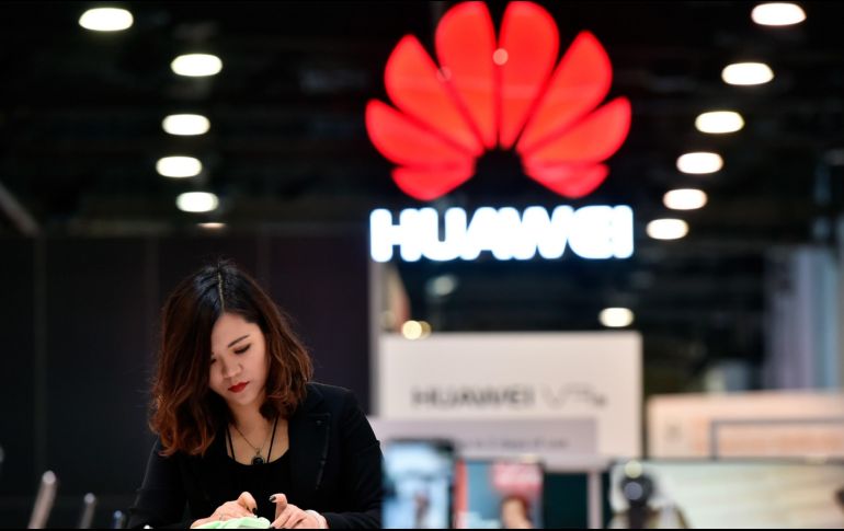 Huawei presentó solicitudes en muchos países, incluídos México, para probar el HongMeng Os. AP / ARCHIVO