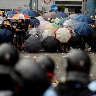 La UE llama a "respetar" derechos de manifestantes en Hong Kong