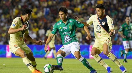 Macías (C) fue el mejor goleador mexicano del Clausura 2019, con 10 tantos. IMAGO7/ARCHIVO
