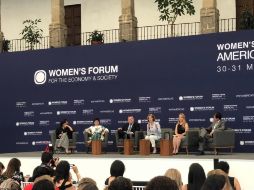 Claudia Jañez, presidente de Du-Pont México (segunda de derecha a izquierda), en el Women's Forum Americas. TWITTER/CEEG_Oficial