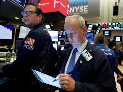 El NYSE Composite sube 41.05 puntos, para operar en 12 mil 825.88 unidades. AP / R. Drew