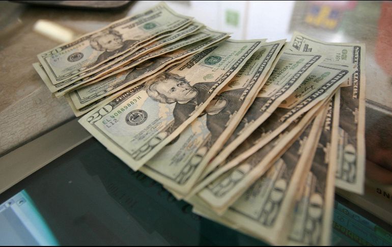El tipo de cambio para solventar operaciones denominadas en moneda extranjera pagaderas en el país es de 19.1383 pesos. EL INFORMADOR / ARCHIVO