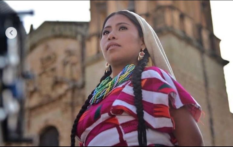 En mayo pasado, el gobierno de Oaxaca publicó un video en el que aparece la nominada al Oscar como Mejor Actriz con el traje típico de Tlaxiaco. INSTAGRAM / @yalitzaapariciomtz
