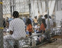 Activistas han señalado en múltiples ocasiones que los centros de detención mantienen a los migrantes en condiciones deplorables. AP
