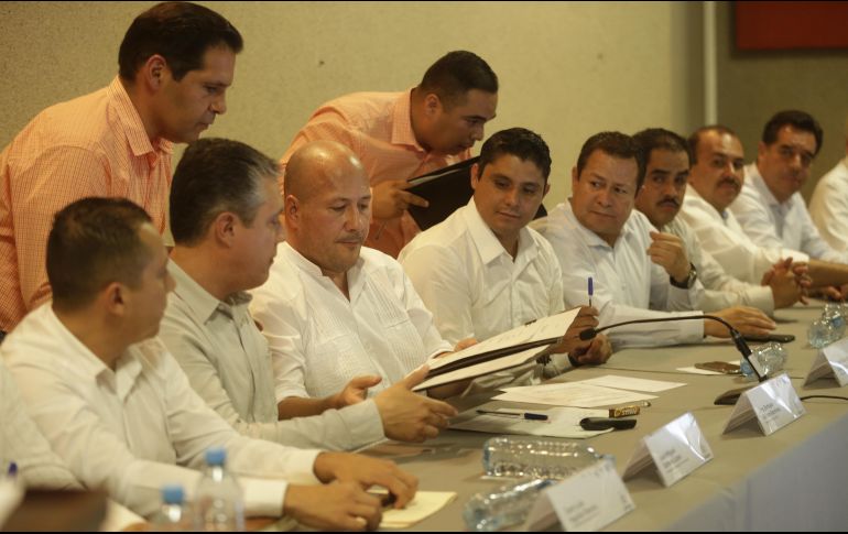 El Gobernador Enrique Alfaro presentó el Plan Maestro de Desarrollo de la Región Chapala, en el tema del tren aseguró que se el gobierno trabaja con Ferromex en el proyecto ejecutivo. EL INFORMADOR/F. Atilano