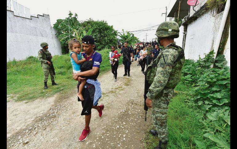 Seis mil efectivos de la Guardia Nacional vigilarán la frontera con Guatemala para frenar el flujo de inmigrantes centroamericanos. Este fin de semana comenzaron a llegar. EFE