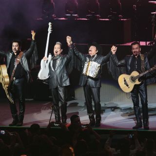 Tigres del Norte cumplen caprichos a tapatíos